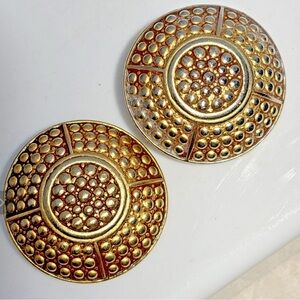 Ben-Amun Gold Etruscan Shield Button clip on Earrings Vintage 80’s Office